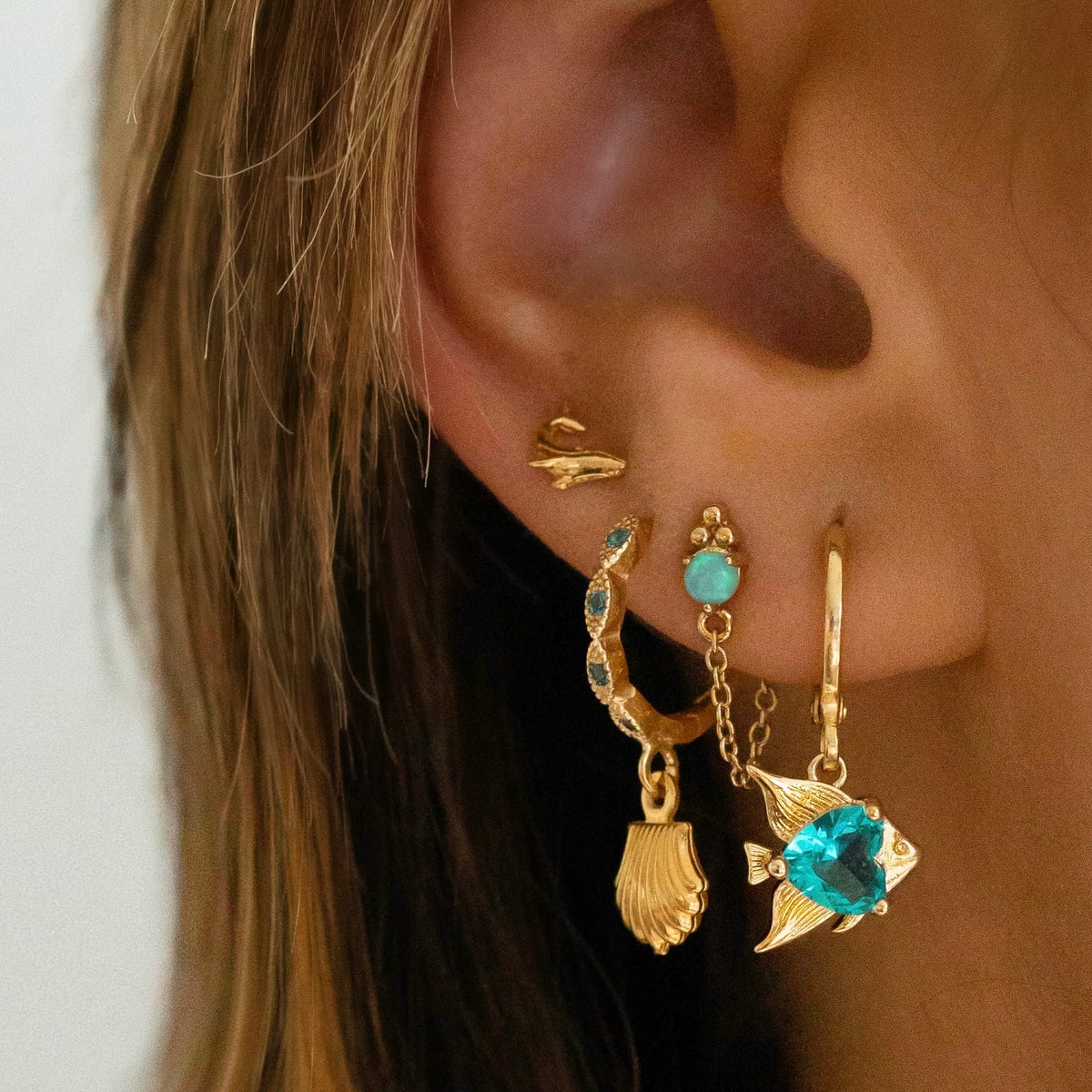 Turquoise Queen Scallop Earring