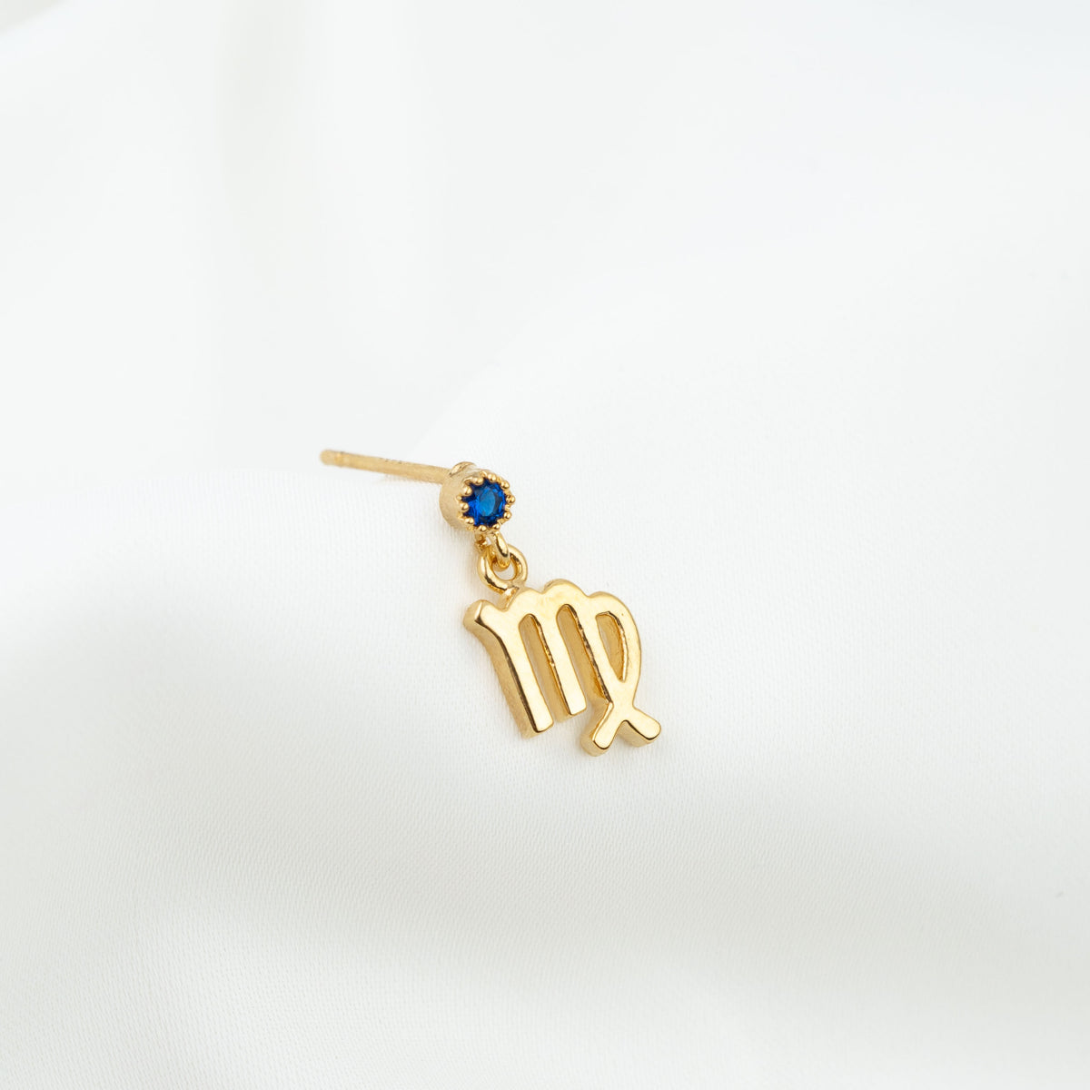 Sapphire Blue Star Sign Earpin