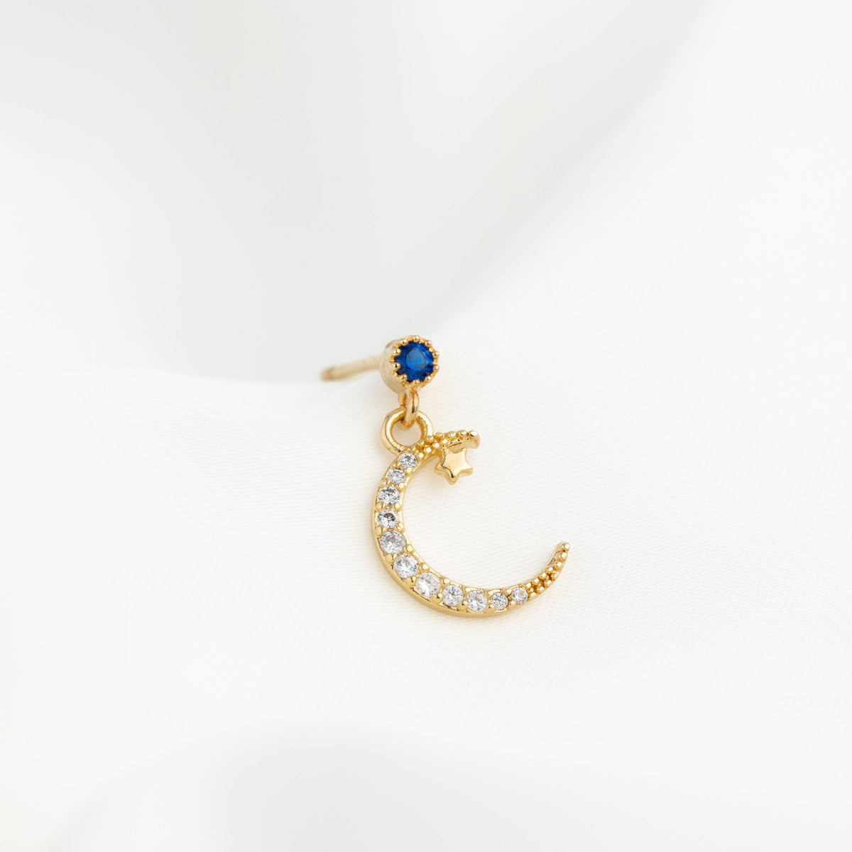 Sapphire Moon And Star Earpin