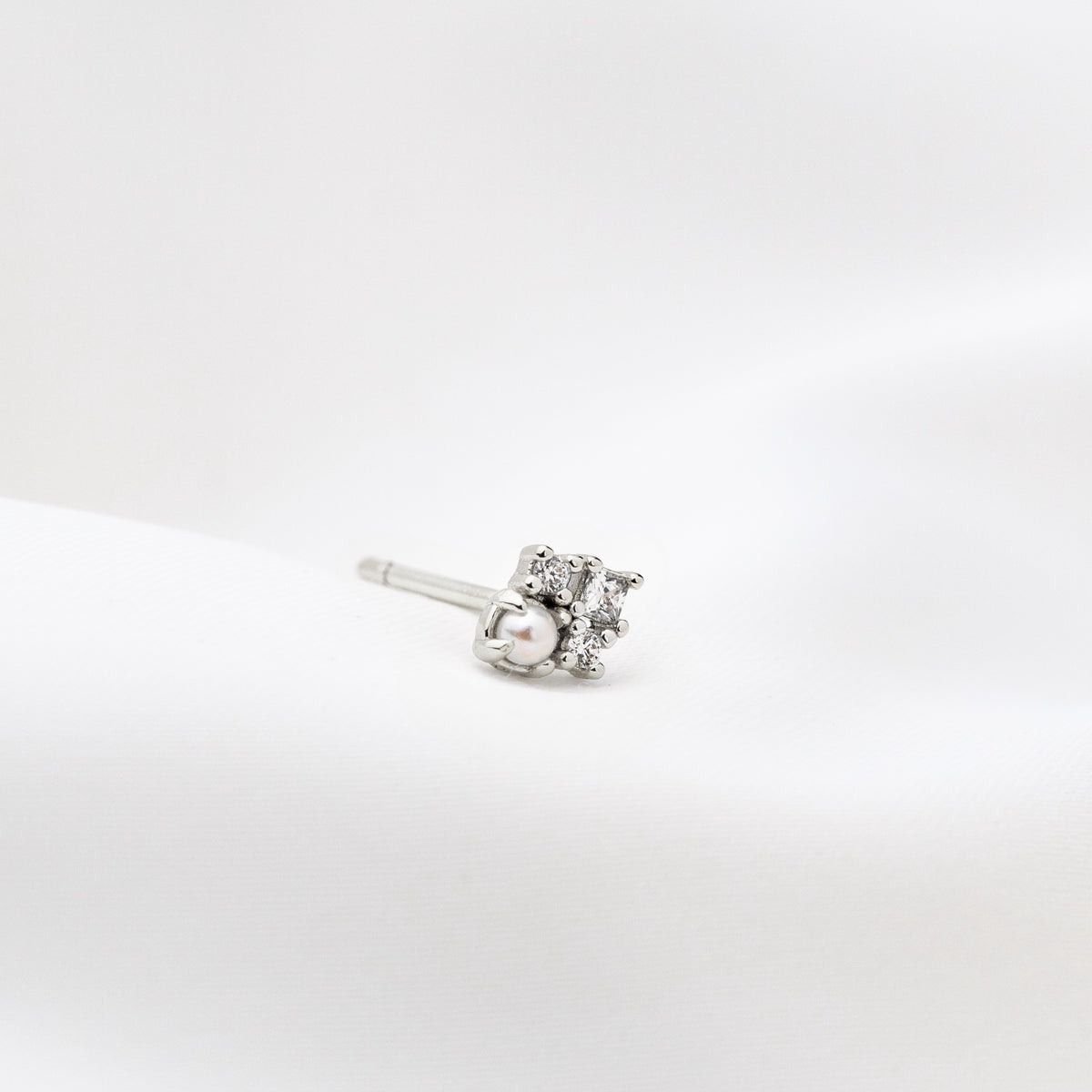 Silver Royal Pearl Stud