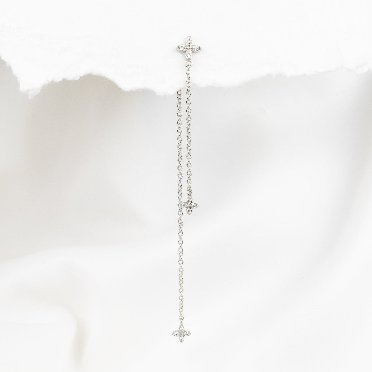 Silver Dangling Flowers Earpin