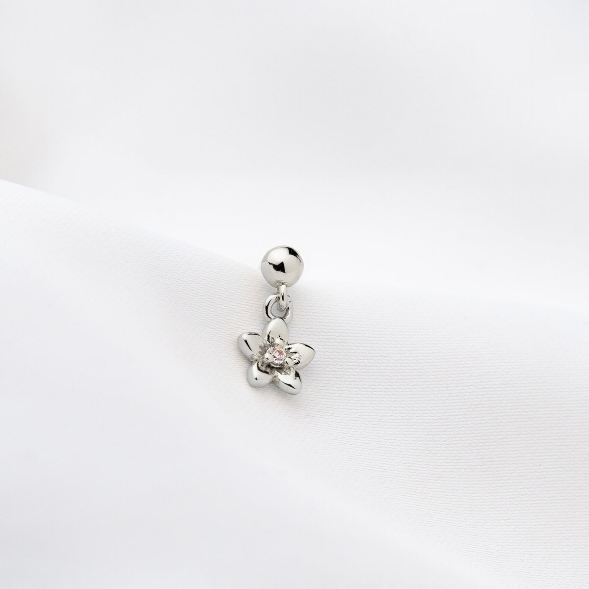 Silver Mini Flower Earpin