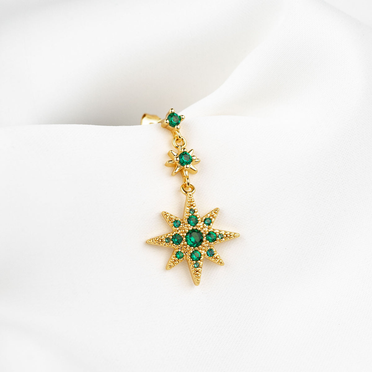 Emerald Star Drop Earpin