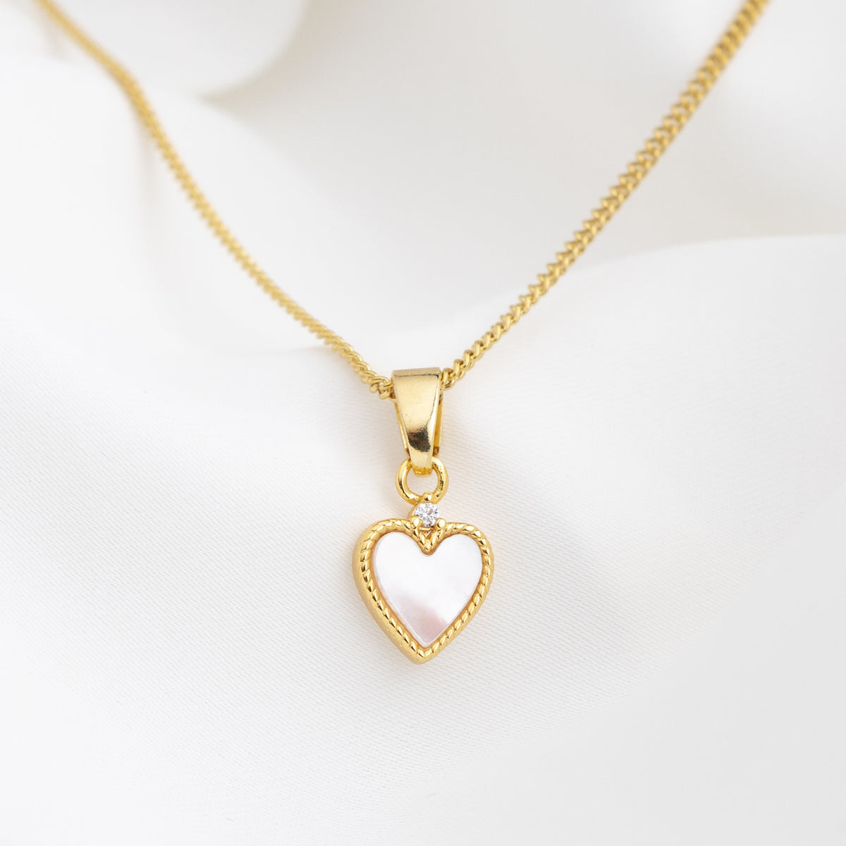 Pearly White Heart Necklace