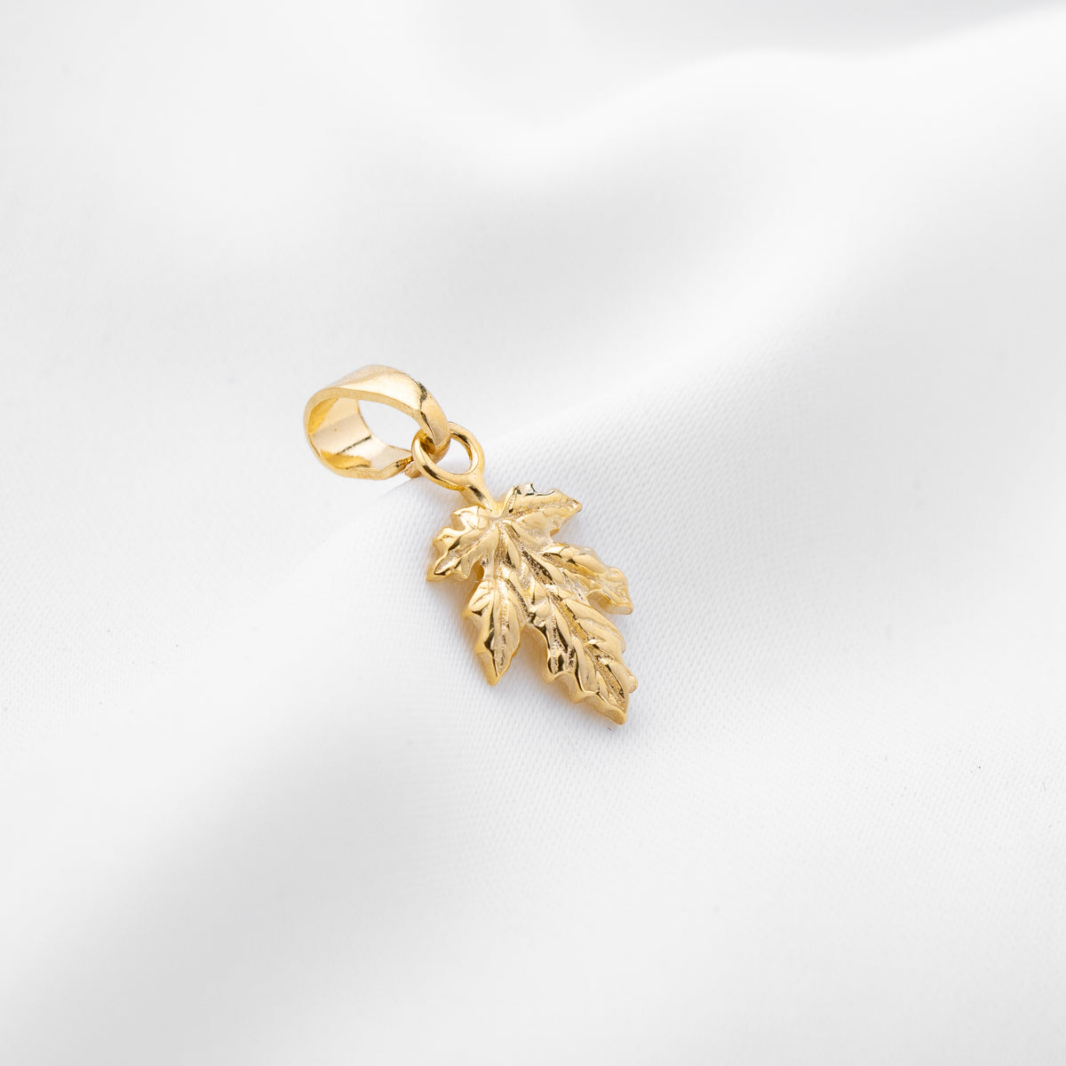 Delicate Leaf Necklace