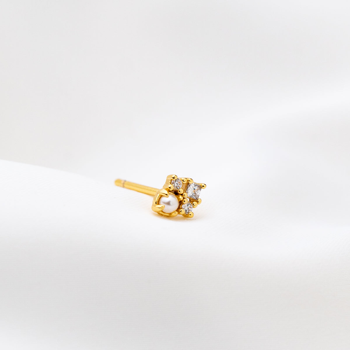 Royal Pearl Stud