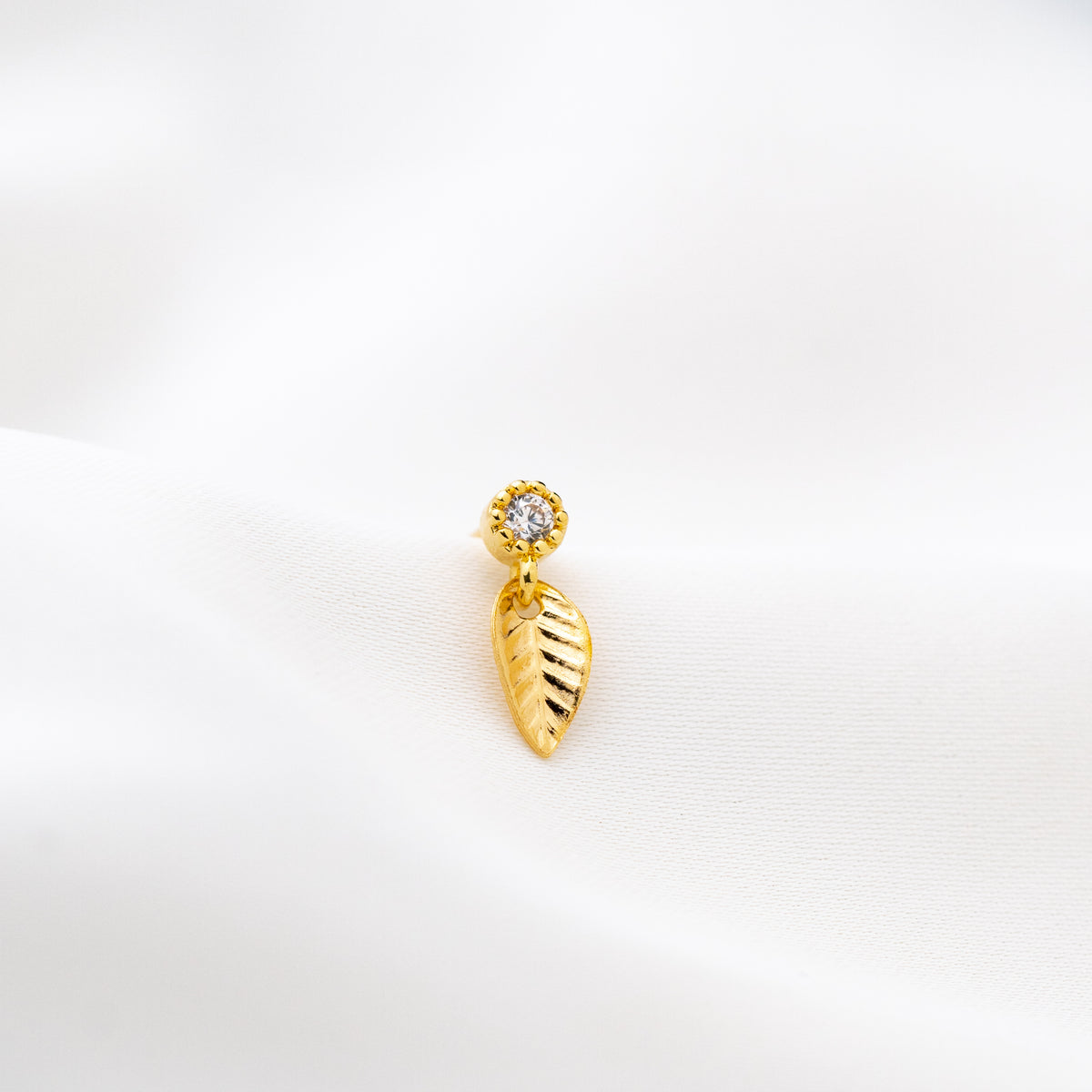 Small Leaf Sparkling Earpin