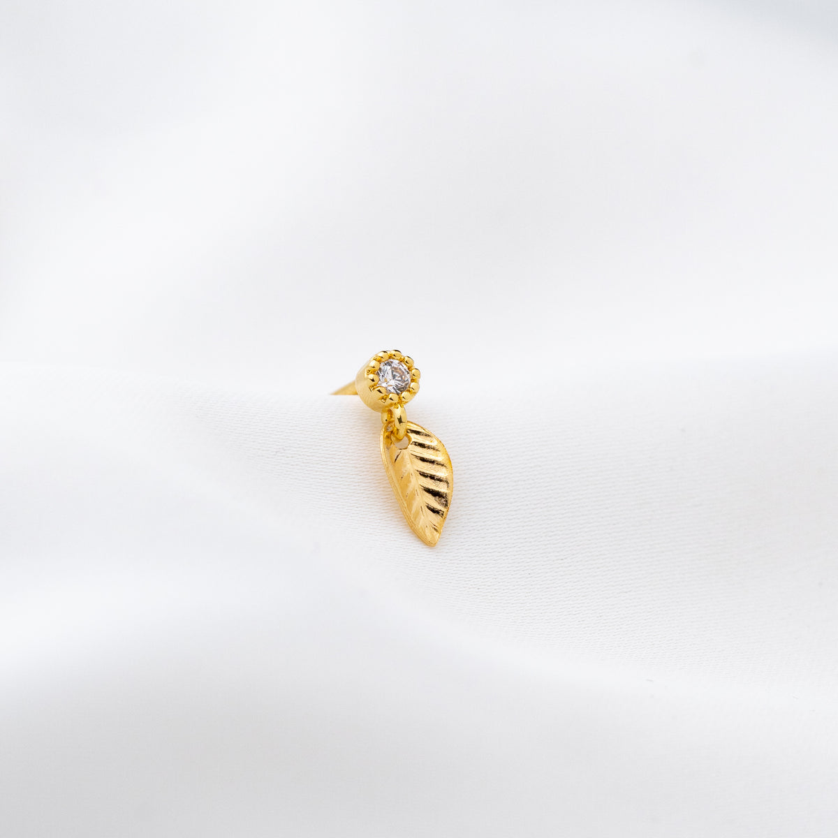 Small Leaf Sparkling Earpin