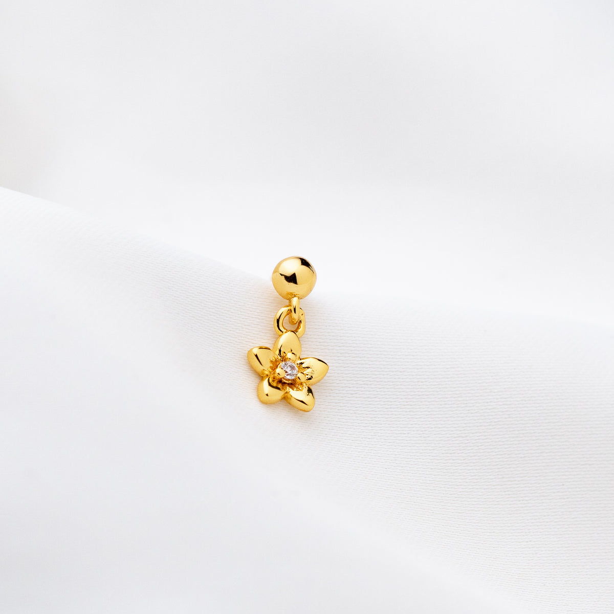 Mini Flower Earpin