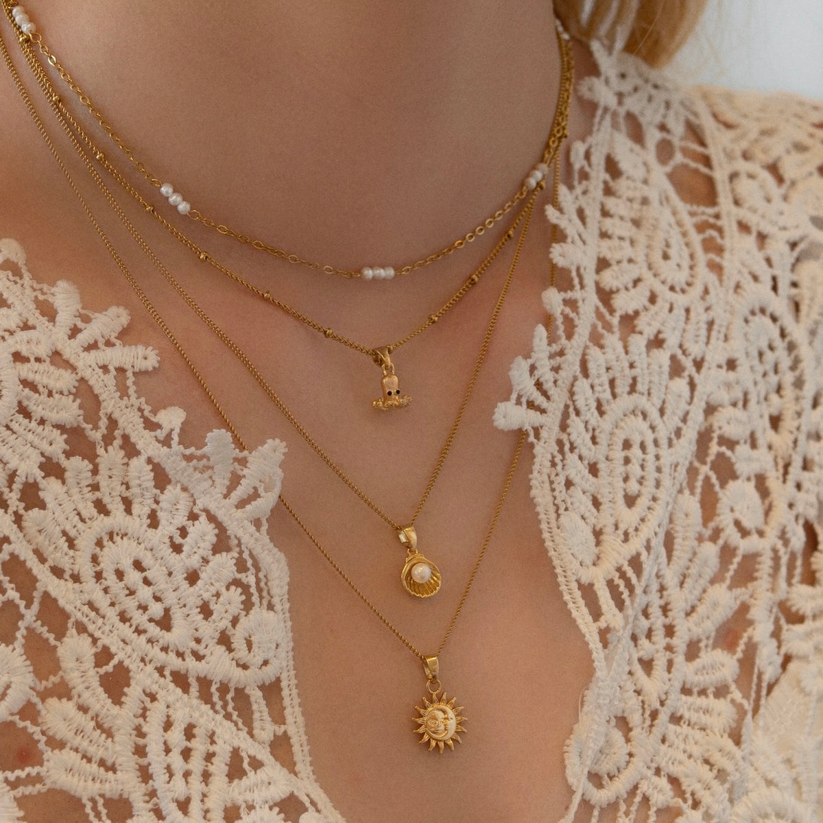 Shell Pearl Necklace