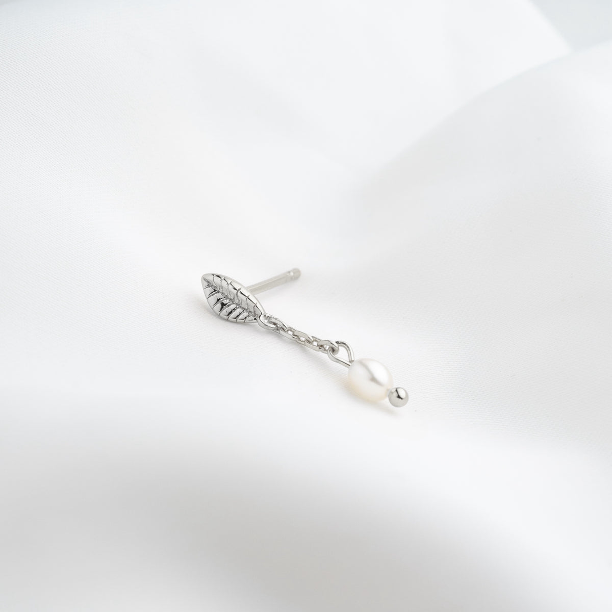 Silver Small Pearl Chain Leaf Earpin