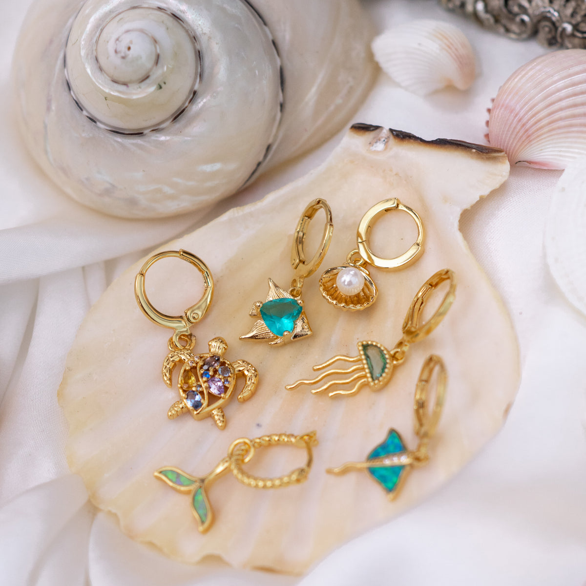 Shell Pearl Earring