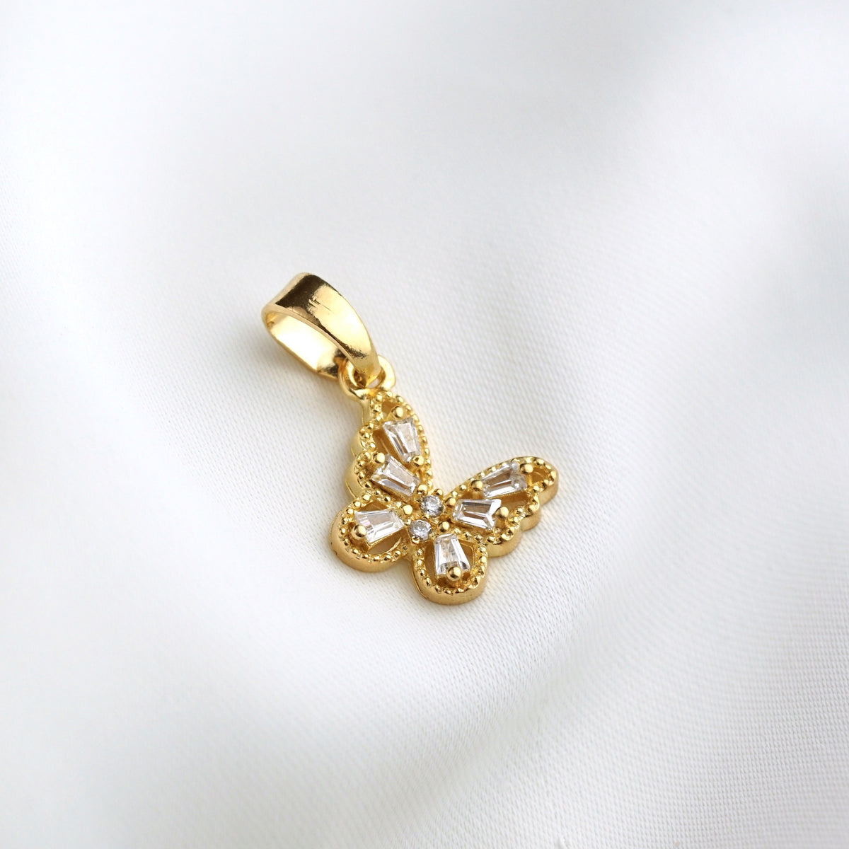 Tiny Sparkling Diamonds Butterfly Necklace