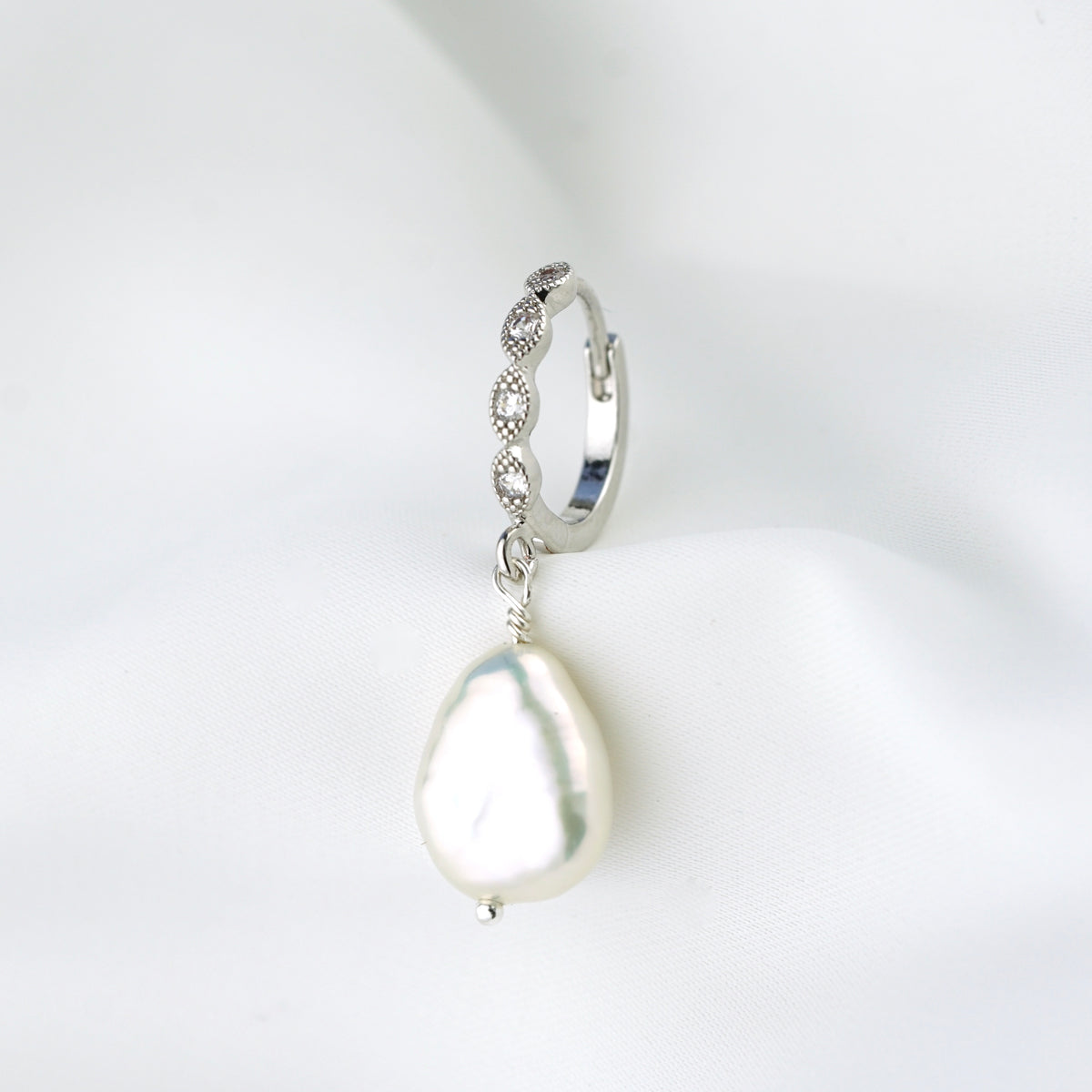 Silver Freshwater Pearl Cubic Earring